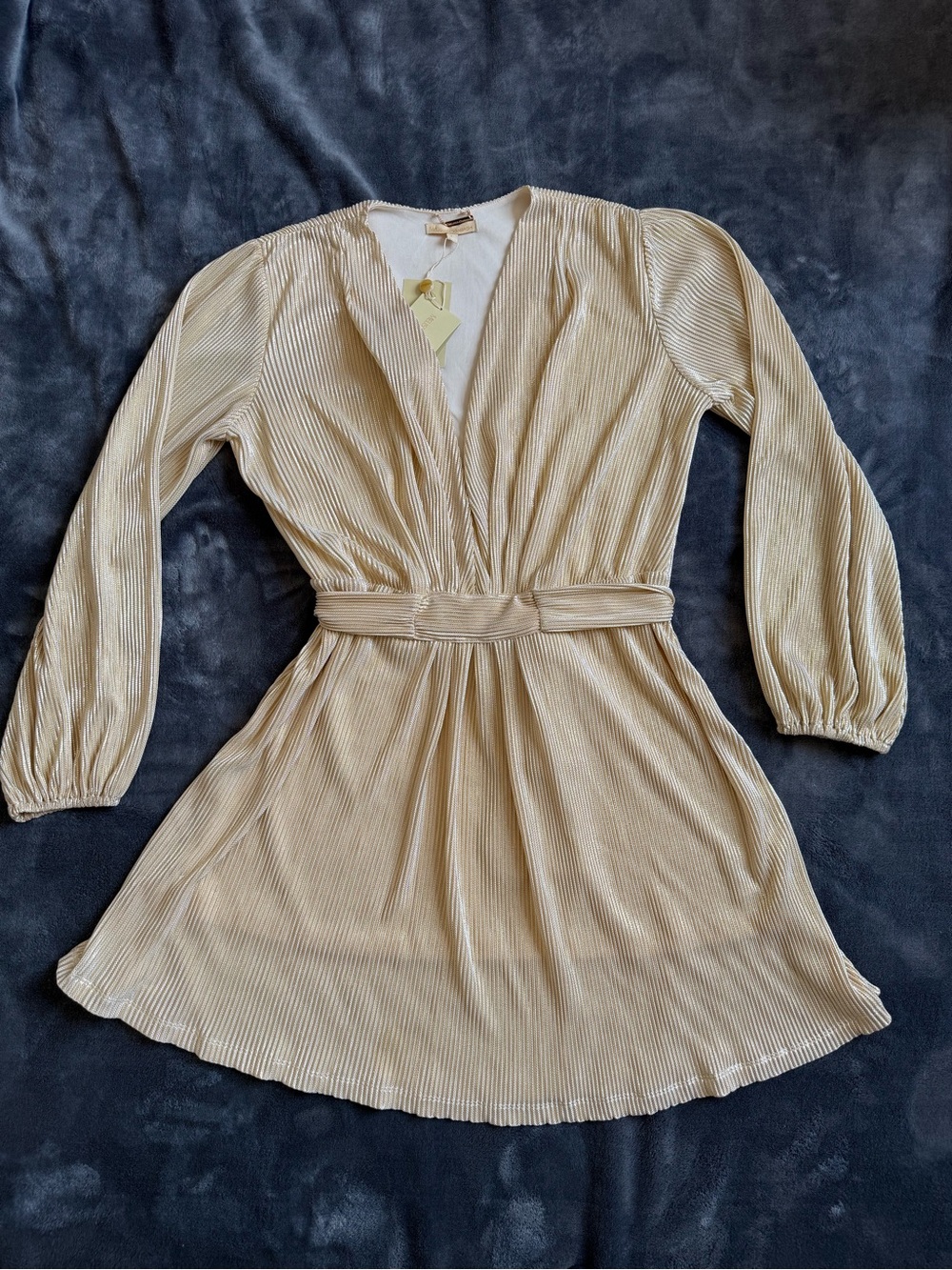 NWT Melissa Odabash Women’s Metallic Gold Pleated Wrap Dress Size Large.